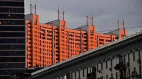 Продажи новостроек в ипотеку в Москве упали за полгода почти вдвое