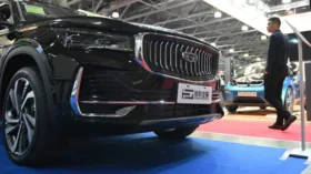 “Автостат”: кроссовер Geely Monjaro стал самой продаваемой моделью авто в Москве