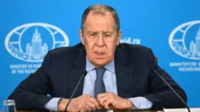 Лавров заявил, что не обсуждал с Рубио не угрозы Трампа “бомбить” Москву и Пекин