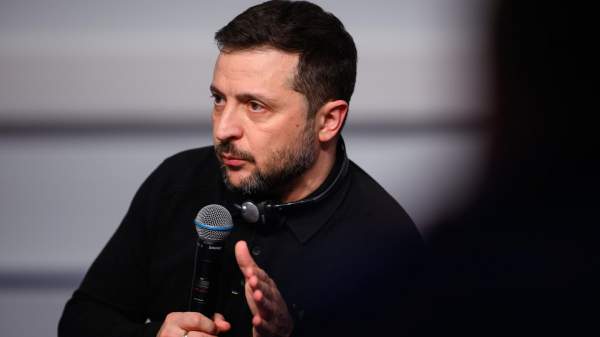 Read more about the article Bloomberg: Зеленский изменил подход к урегулированию конфликта на Украине