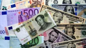 Курс рубля к юаню опустился ниже 11,22 рубля