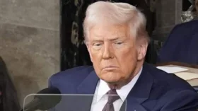 Economist: Трамп уволил высокопоставленного аналитика ЦРУ по РФ