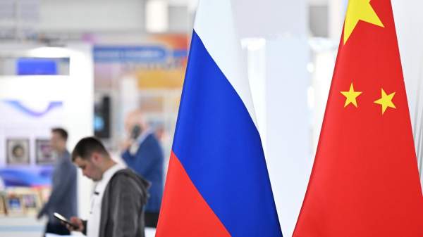 Read more about the article Китай в июле в два раза увеличил поставки лекарств в Россию