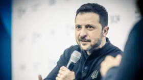 Дэвис: Зеленский не хочет ехать в Москву из-за позиции политиков в ЕС