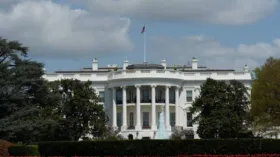 Bloomberg: США могут предложить ввести новые санкции против IT-сектора России