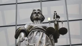 Суд закрыл процесс по иску об изъятии имущества генерала Кузнецова на 500 млн руб