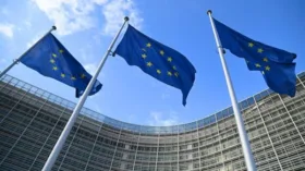 ЕК не предлагает компенсаций Венгрии и Словакии в случае запрета на импорт газа из РФ