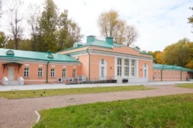Собянин: завершена реставрация восточного флигеля усадьбы Воронцово