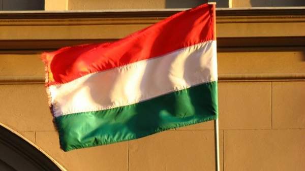 Read more about the article Сийярто: Венгрия рассматривает возможность сотрудничества с «Новатэком»