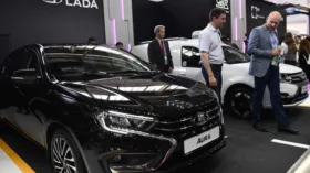 “Автостат”: в России за 10 месяцев продали 1118 новых автомобилей Lada Aura