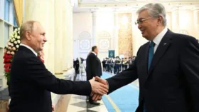 Токаев поблагодарил Путина за теплый прием в Москве