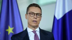 Стубб назвал следующие несколько дней решающими для Киева