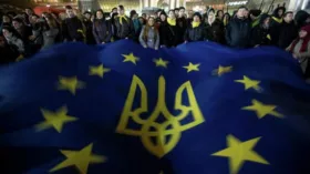 TEC: из-за помощи Евросоюза Украина все больше теряет свой суверенитет