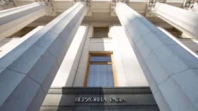 В Раде назвали ситуацию с поставками вооружения на Украину критической