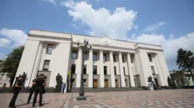 Нардеп Корниенко: Украина не может даже говорить об уступках территорий РФ