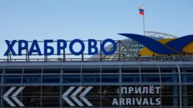 В аэропорту Храброво более 20 рейсов задерживаются из-за непогоды