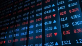 Индекс Мосбиржи вырос во вторник на 0,4% после вчерашнего падения