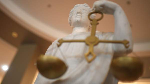 Read more about the article Life: в России покупатель впервые выиграл дело по схеме Долиной