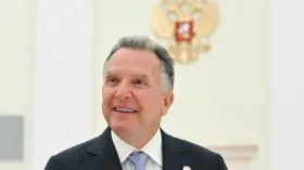 В Кремль прибыл кортеж со спецпосланником президента США Уиткоффом
