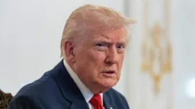 Трамп: военных действий против Кубы не планируется, потому что страна падет сама