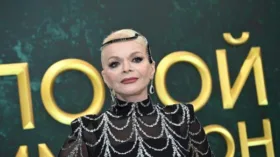 Life: Лариса Долина окончательно выехала из жилья в Хамовниках