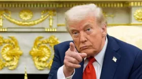 Полковник Макгрегор: Россия завершит СВО на своих условиях, пока Трамп занят Венесуэлой