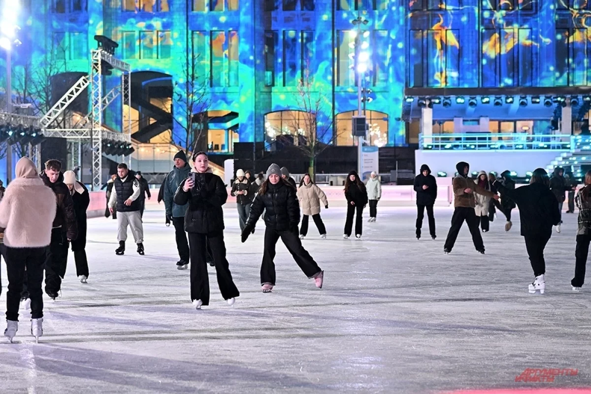 Read more about the article «Сердце на льду» 14 февраля: программа фестиваля на трех катках Москвы