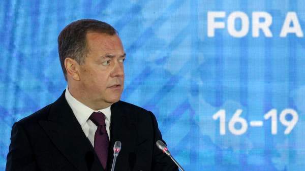 Read more about the article Христофору: Медведев прав, что в США не хотят вести дела с Каллас