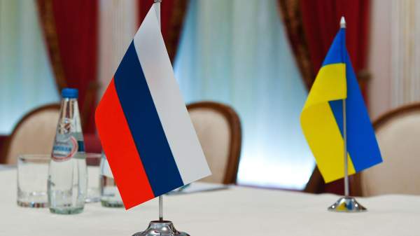 Read more about the article Дмитрук: переговоры Москвы и Киева не имеют смысла, пока у власти Зеленский