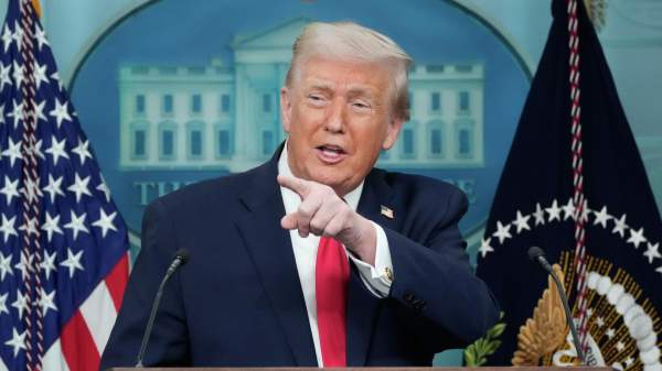Read more about the article FT: Трамп на встрече с Мерцем выразил уверенность в победе России над Украиной