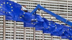 Политик Мема: санкции против РФ и кредит на 90 млрд евро не помогут Украине