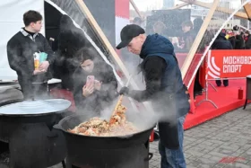 Дерби вкусов. Павлюченко накормил фанатов пловом перед победой «Спартака»