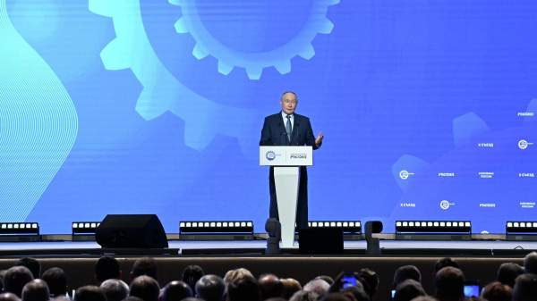 Read more about the article Путин: РФ нужны свои технологические ключи к важным для безопасности производствам