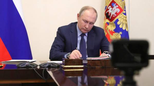 Read more about the article Путин внес на ратификацию договор об углублении взаимодействия с Южной Осетией