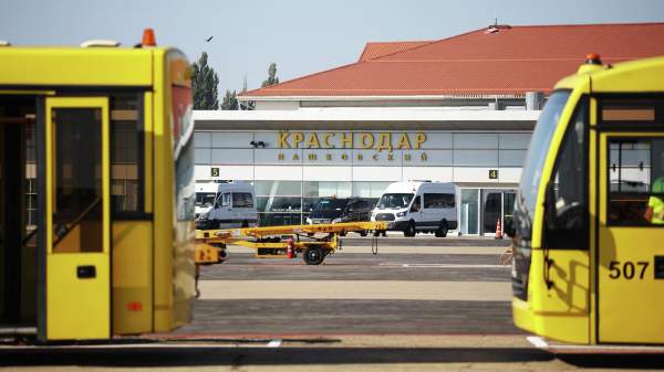 Read more about the article В аэропорту Краснодара задержали 6 рейсов на вылет и 5 рейсов на прилёт