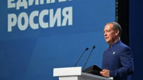 Медведев: у России высокотехнологичное сельское хозяйство, она кормит себя и другие страны
