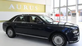 Aurus показал на ПМЭФ обновленные модели Senat и Long, а также кабриолет