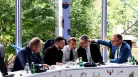 BZ: отказ Зеленского от поездки в Гданьск указал на разногласия в Европе