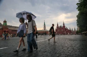 Жара, грозы и ливни: что происходит с погодой в Москве